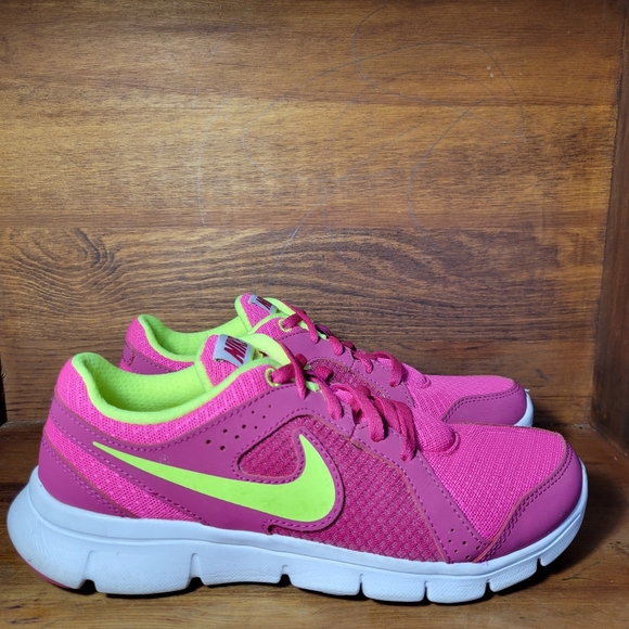 Nike Other - Nike Flex Experience RN 2. 4.5Youth